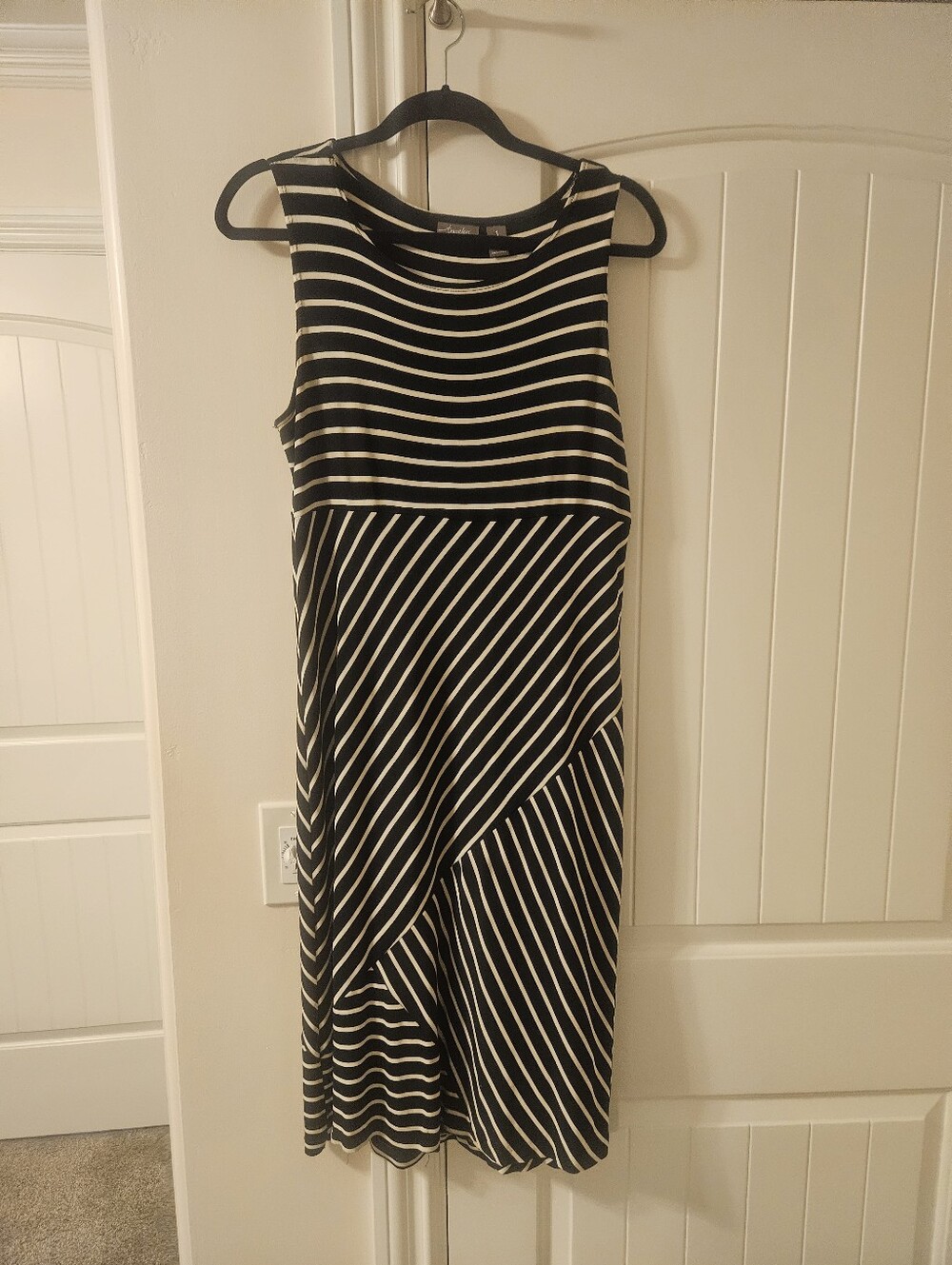 Chicos Size 1 Black and White Striped Midi Dress